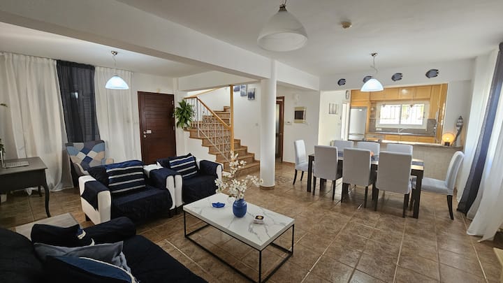 Stay: Villa Prince|4br|1 Min Walk To Beach | Pool - Northern Cyprus