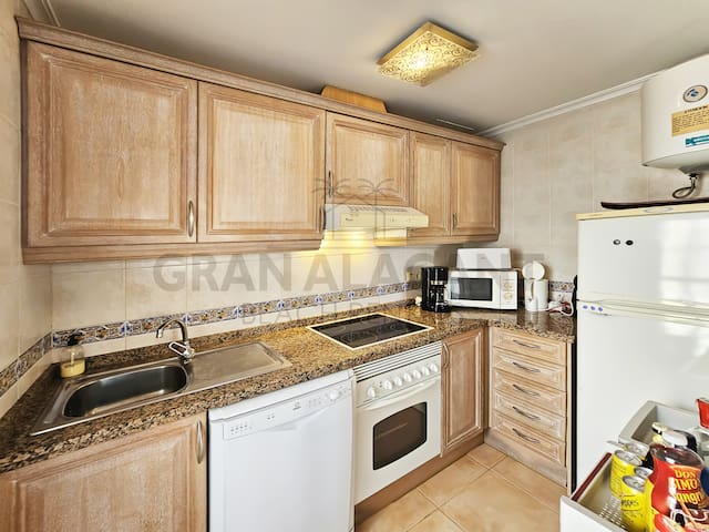 Holiday Beach Apartments Santa Pola managed Airbnb listing 3
