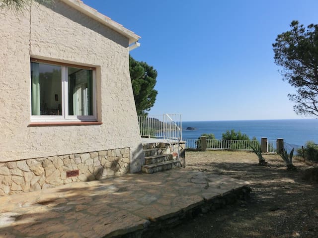 casa fenolleda – house with panoramic sea views in