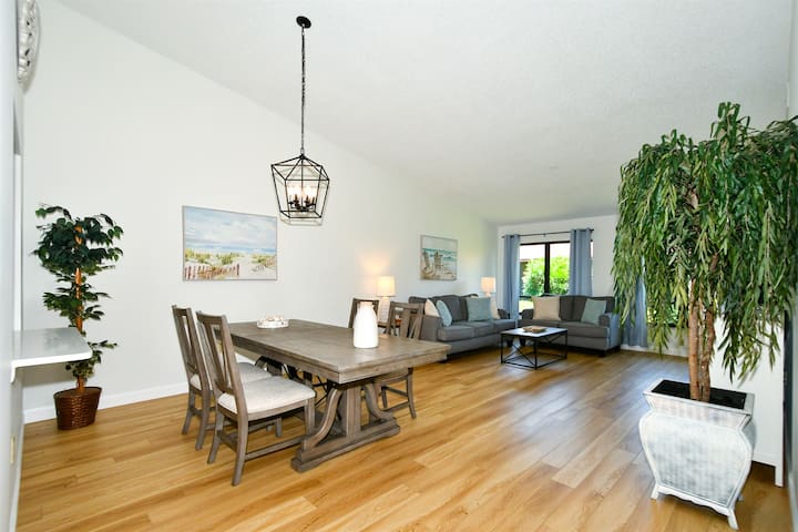⁨342 Vacation Rentals⁩ managed Airbnb listing 2