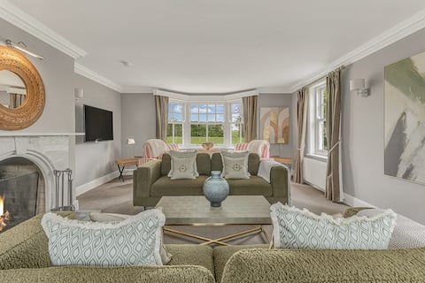 Port Hill House with Heated Outdoor Pool