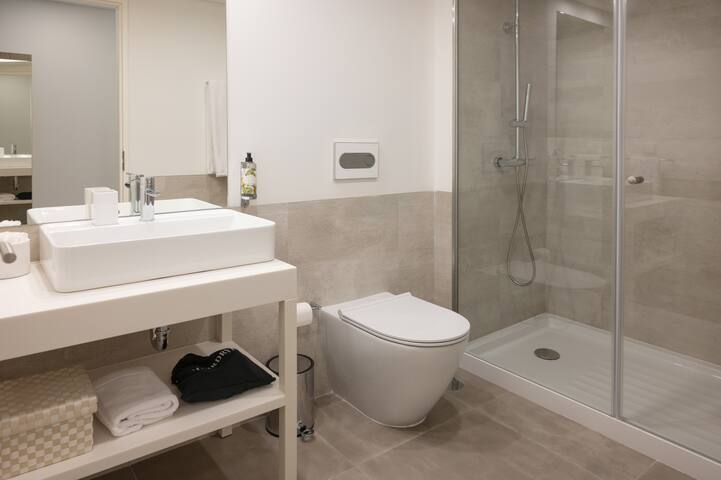 5 Fervença Boutique Palace by HostWise gallery image 3