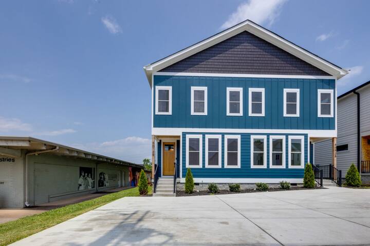 The Nation’s Finest | Private Rooftop + Patio gallery image 2