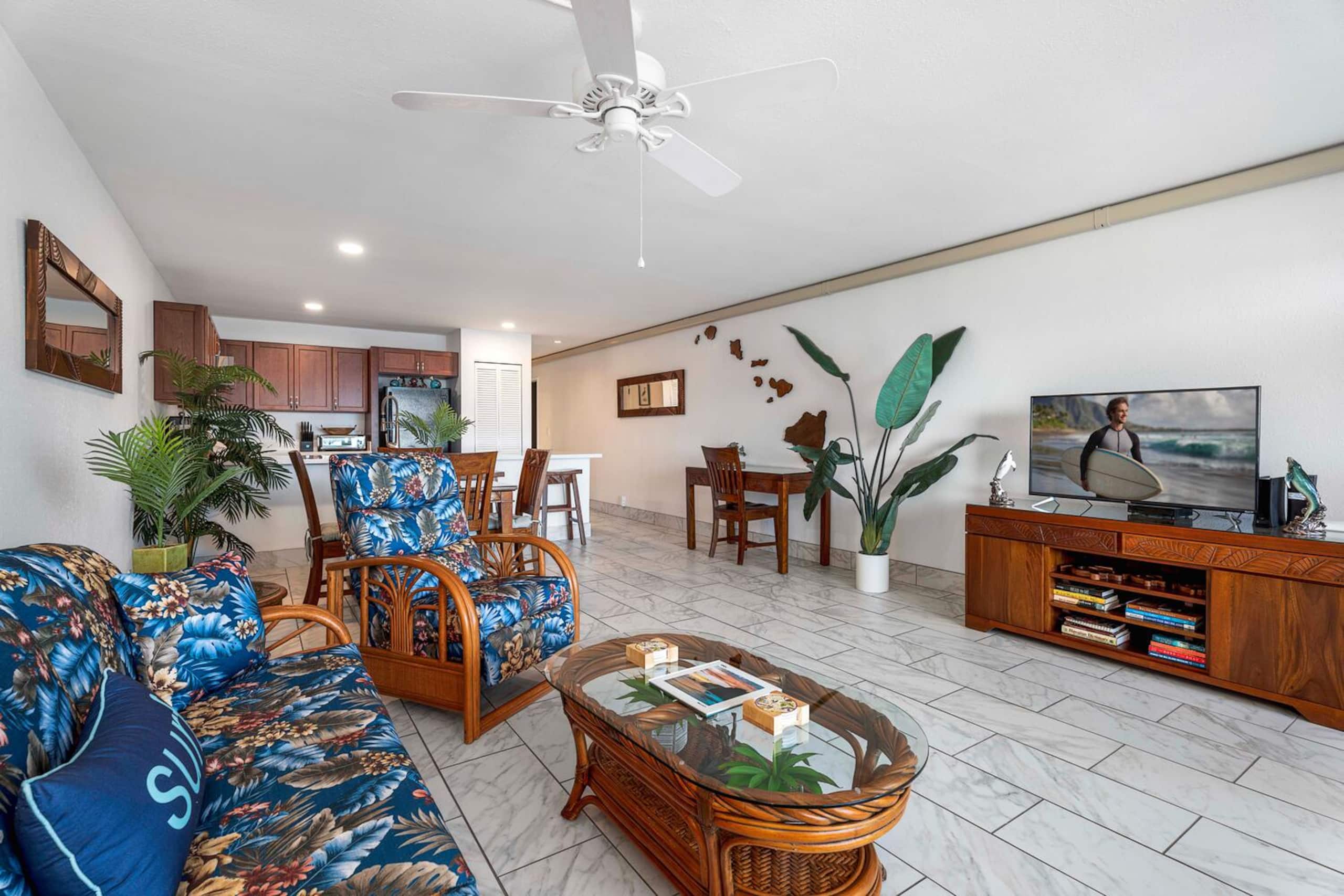 Condo in Kailua-Kona · ★4.35 · 2 bedrooms · 3 beds · 2 baths - Image 10