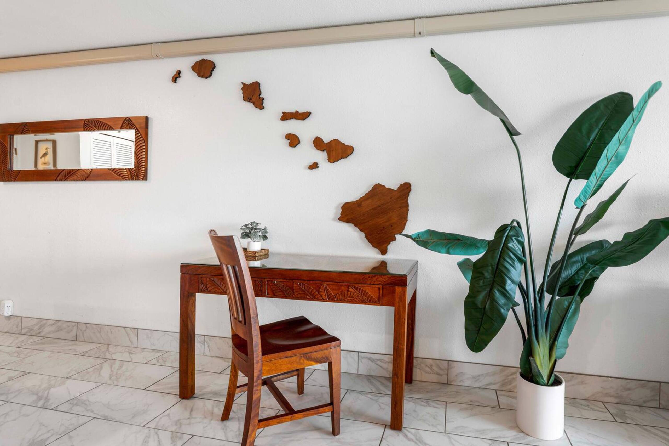 Condo in Kailua-Kona · ★4.35 · 2 bedrooms · 3 beds · 2 baths - Image 17