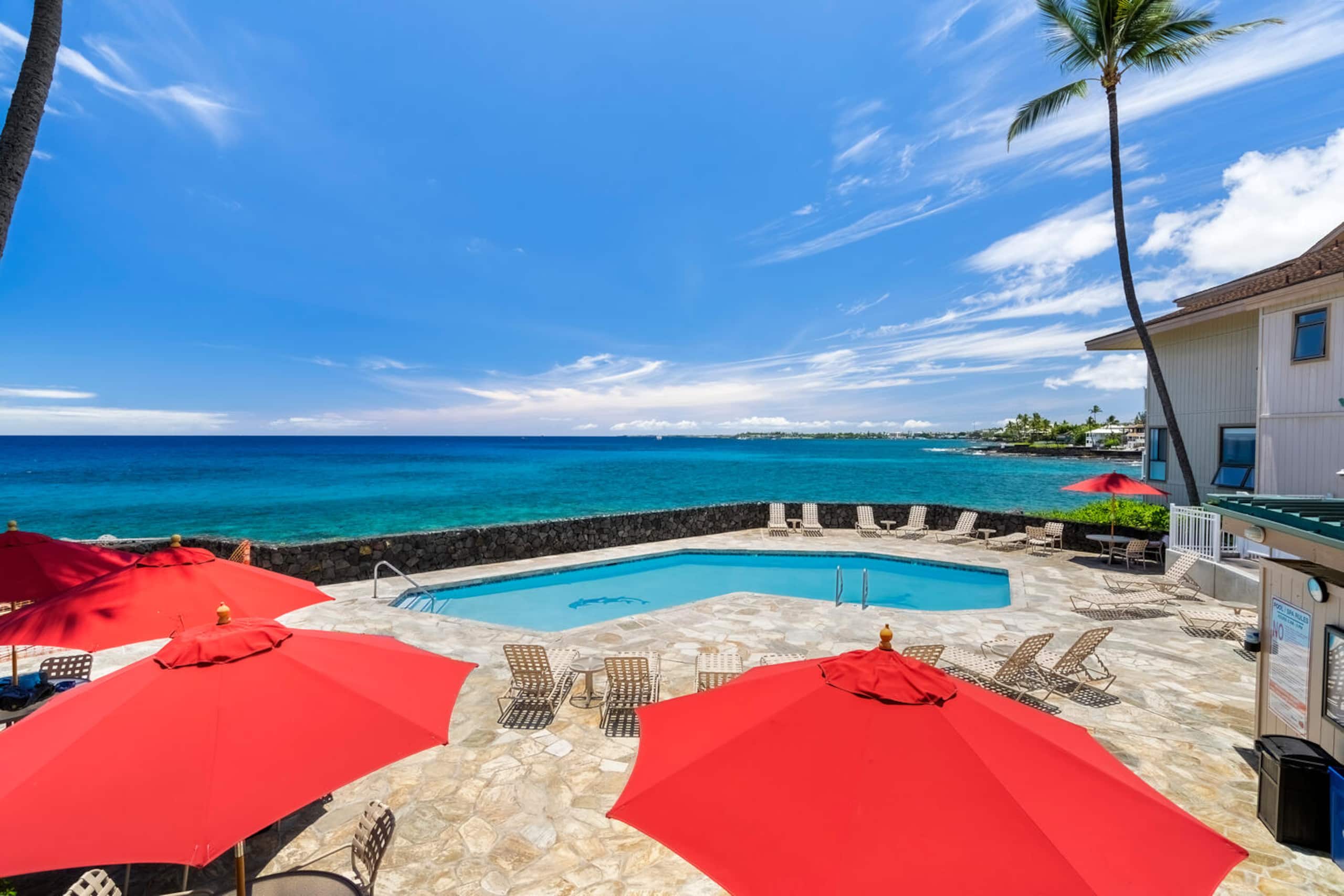 Condo in Kailua-Kona · ★4.35 · 2 bedrooms · 3 beds · 2 baths - Image 29