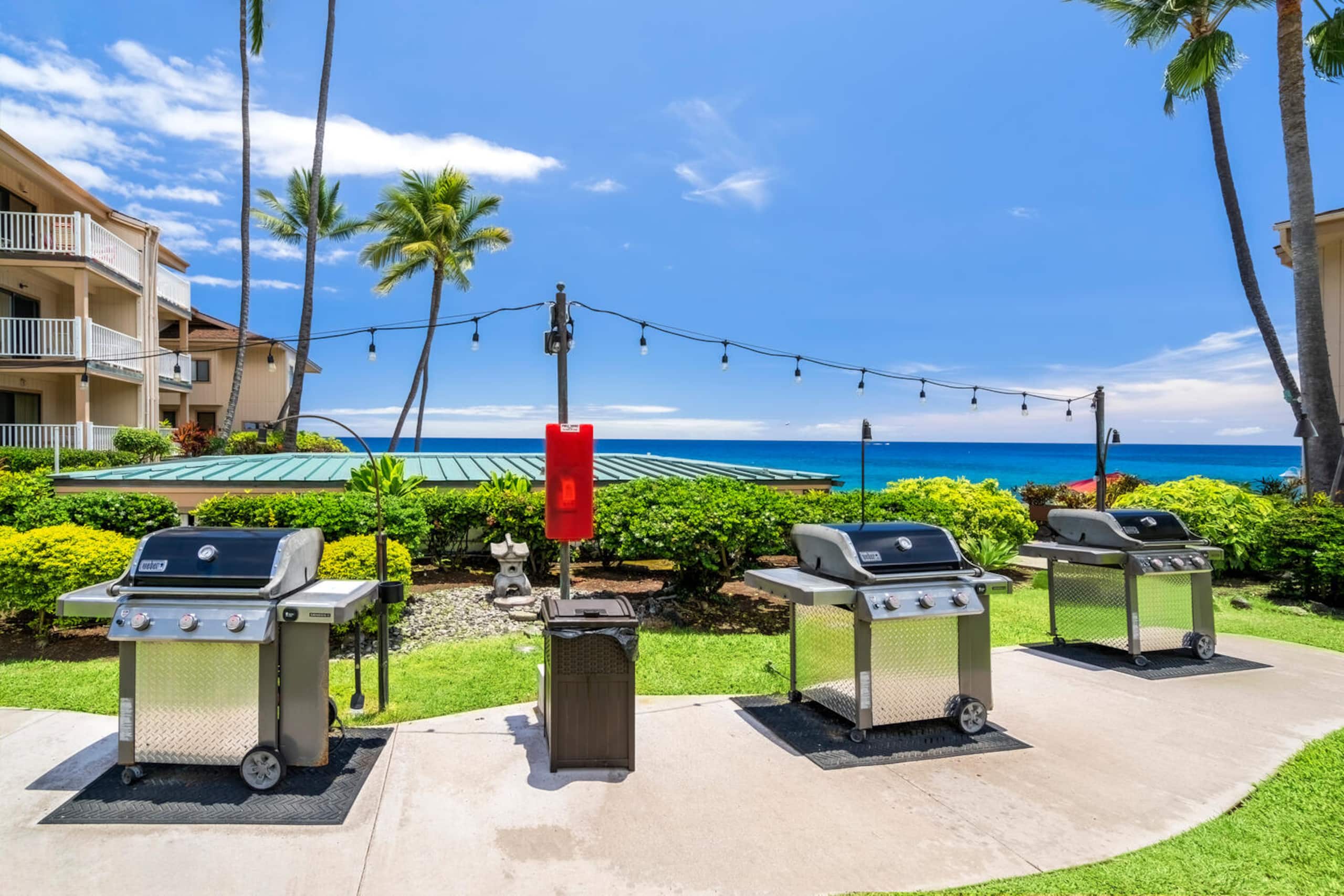 Condo in Kailua-Kona · ★4.35 · 2 bedrooms · 3 beds · 2 baths - Image 30