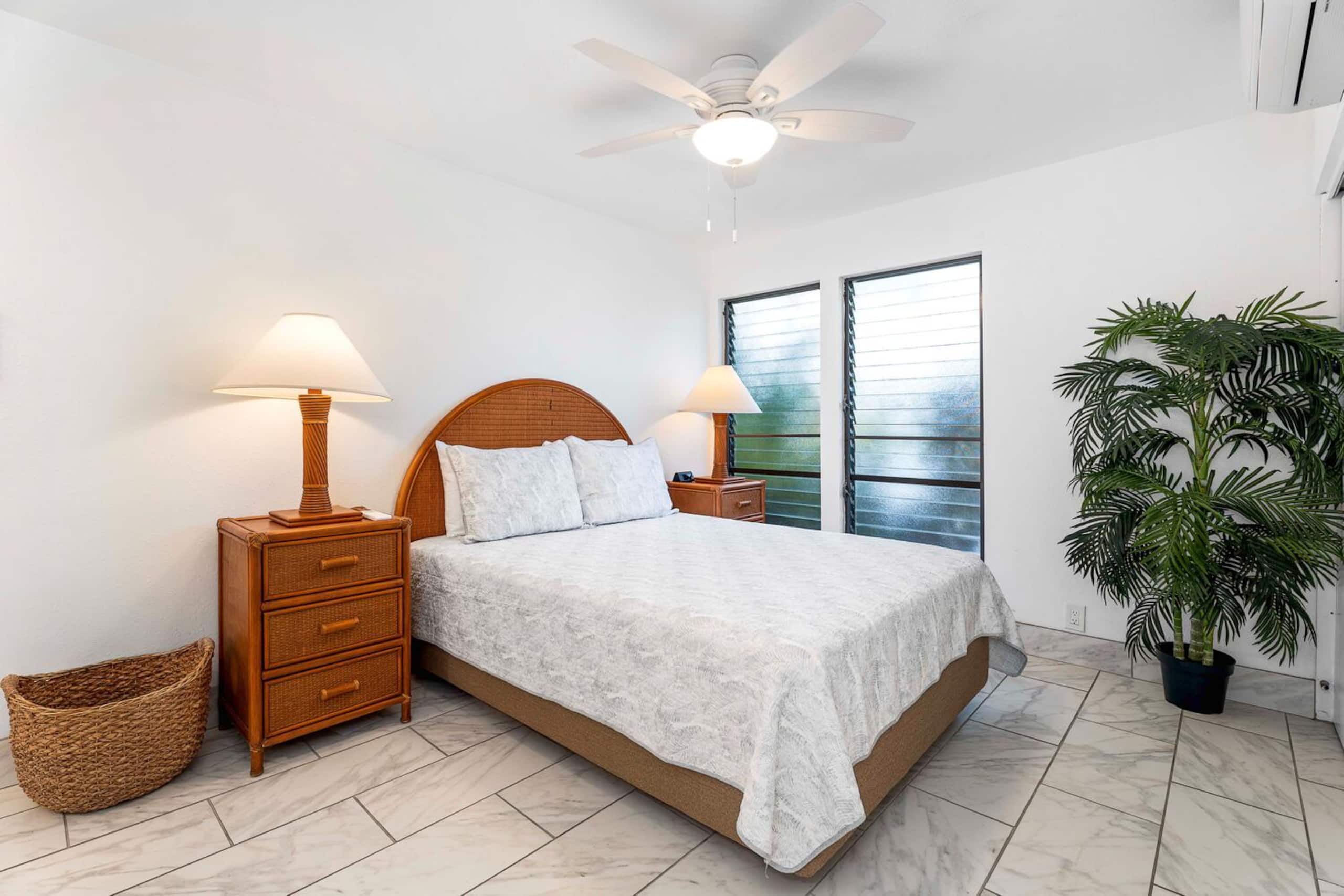 Condo in Kailua-Kona · ★4.35 · 2 bedrooms · 3 beds · 2 baths - Image 18