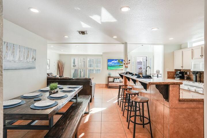 Massive Beach Home | Ocean View | Amazing Rooftop gallery image 3