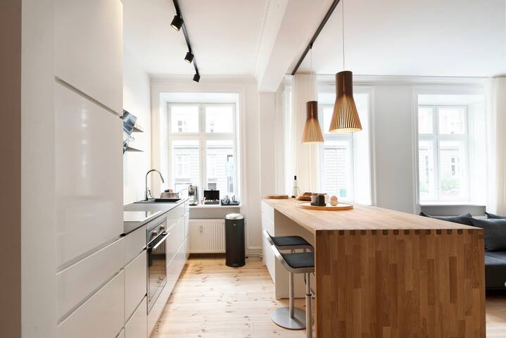 Dinesen Collection 2BR 1BA Condo gallery image 3