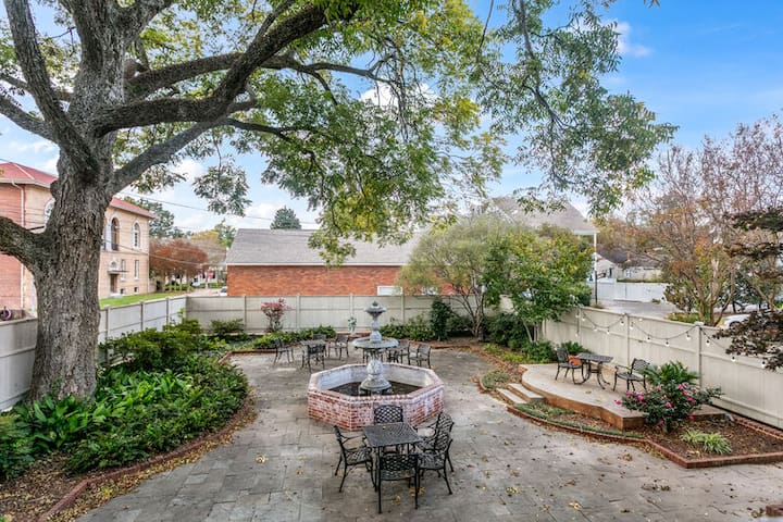 Absolute Charm Vacation Rentals managed Airbnb listing 3