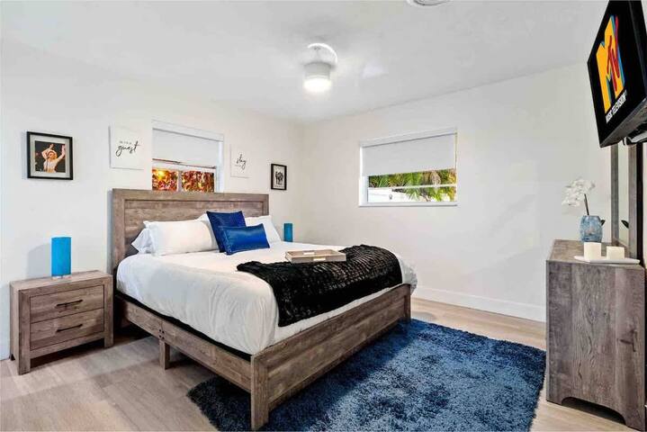 Relaxing villa w/ outdoor cinema & BBQ gallery image 4