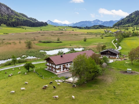 Holiday apartment on a farm, close to the lake