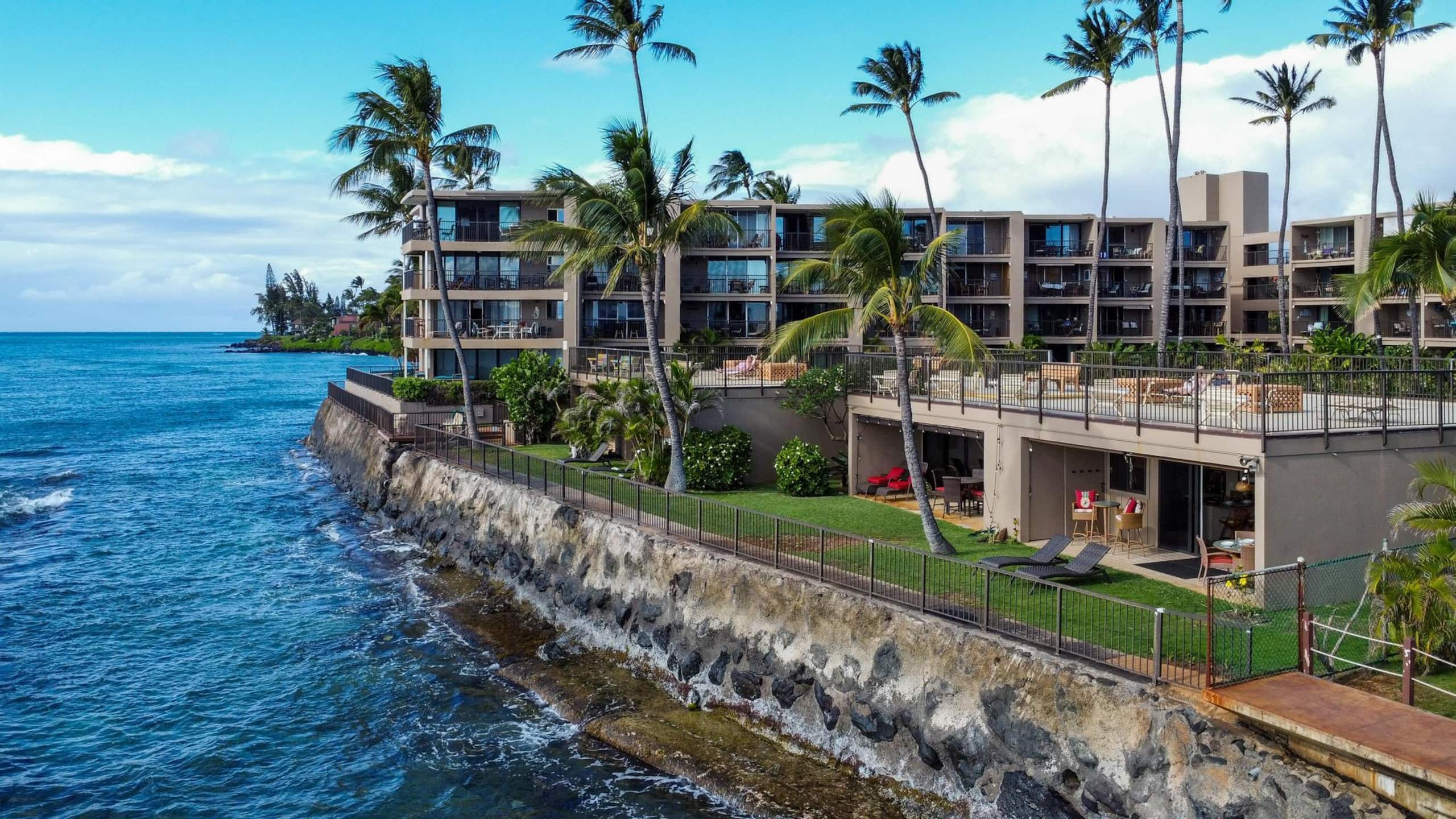 Home in Lahaina · ★4.83 · 2 bedrooms · 4 beds · 2 private baths - Image 58
