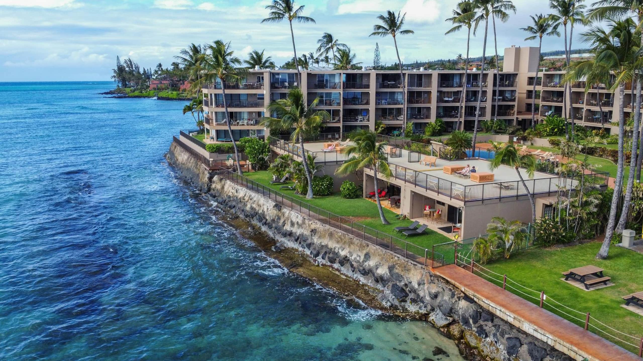 Home in Lahaina · ★4.83 · 2 bedrooms · 4 beds · 2 private baths - Image 53