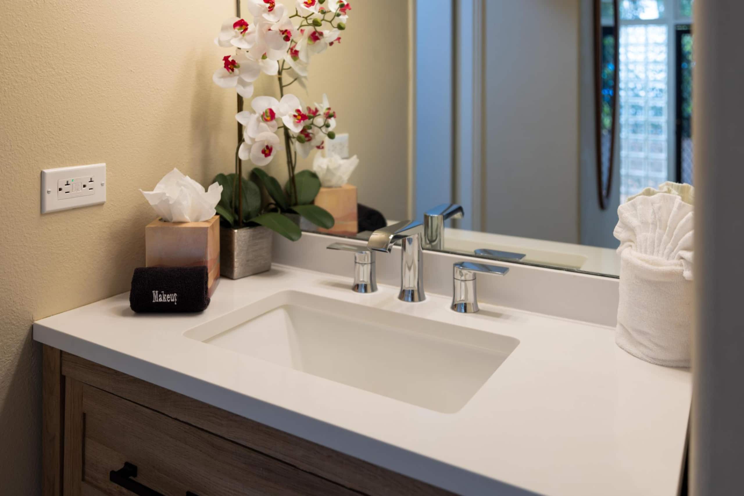 Home in Lahaina · ★4.83 · 2 bedrooms · 4 beds · 2 private baths - Image 32