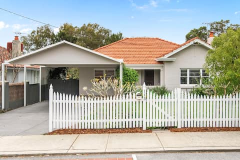 Mosman Park 4BR Escape Close to Beach & River
