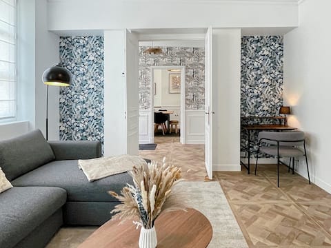Top performing Airbnb: Le Grand Carré, close to the Palace of Versailles in Versailles