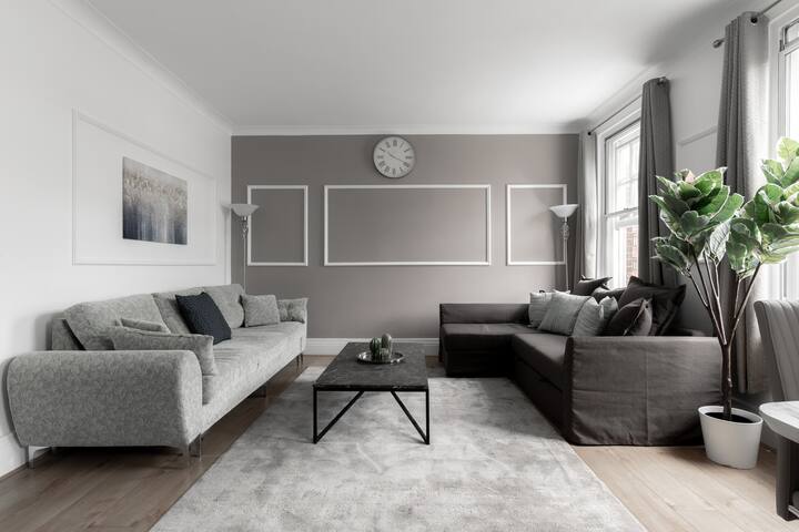 Amazing 3 Beds and 3 Baths in Marble Arch gallery image 2