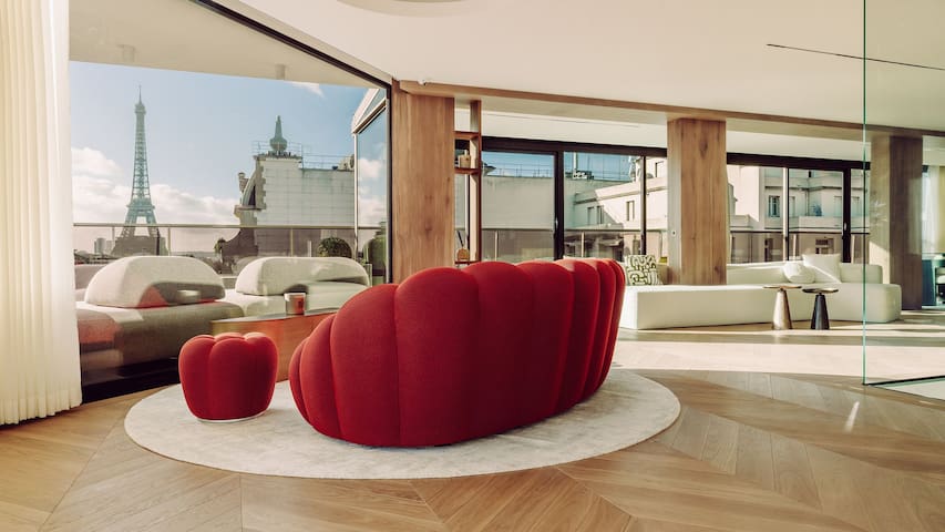 Par096 – Luxury penthouse on Avenue Montaigne