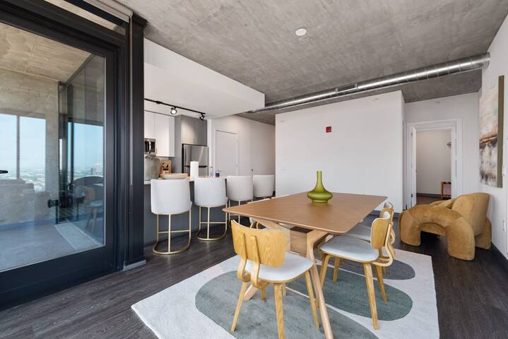 Chic Fulton Market Oasis + Curated Comfort & Style gallery image 2