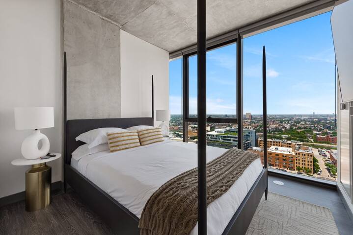 Chic Fulton Market Oasis + Curated Comfort & Style gallery image 3