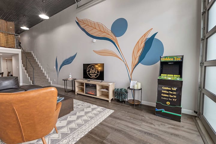 Industrial-chic Loft With King Bed Close To Shops! - Wheat Ridge, CO