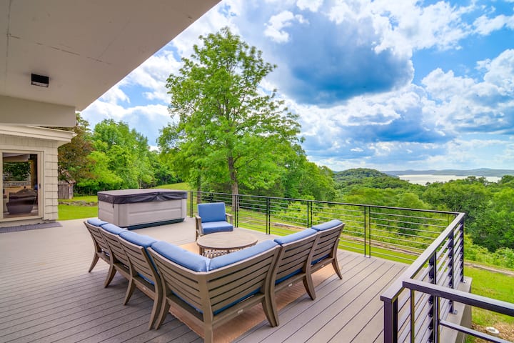 Byrdstown Home on 65 Acres w/ Pool, Trail to Lake!
