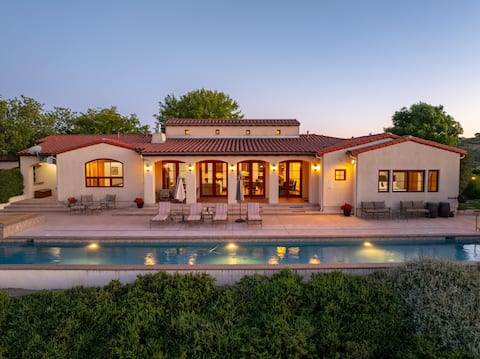 Krisyn Vineyards - Hilltop Views, Pool and Spa