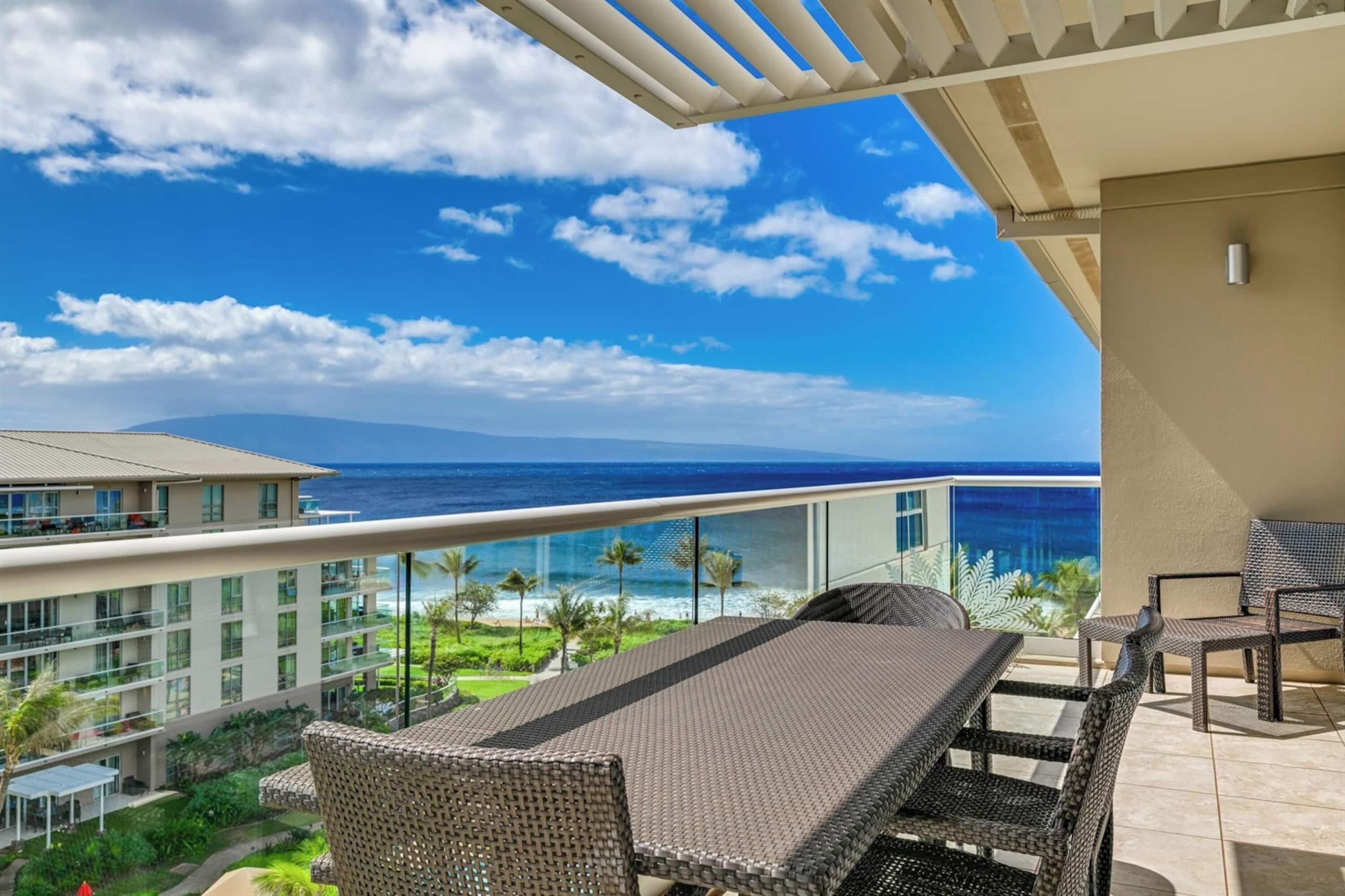 Condo in Lahaina · ★5.0 · 2 bedrooms · 3 beds · 2 baths - Image 14