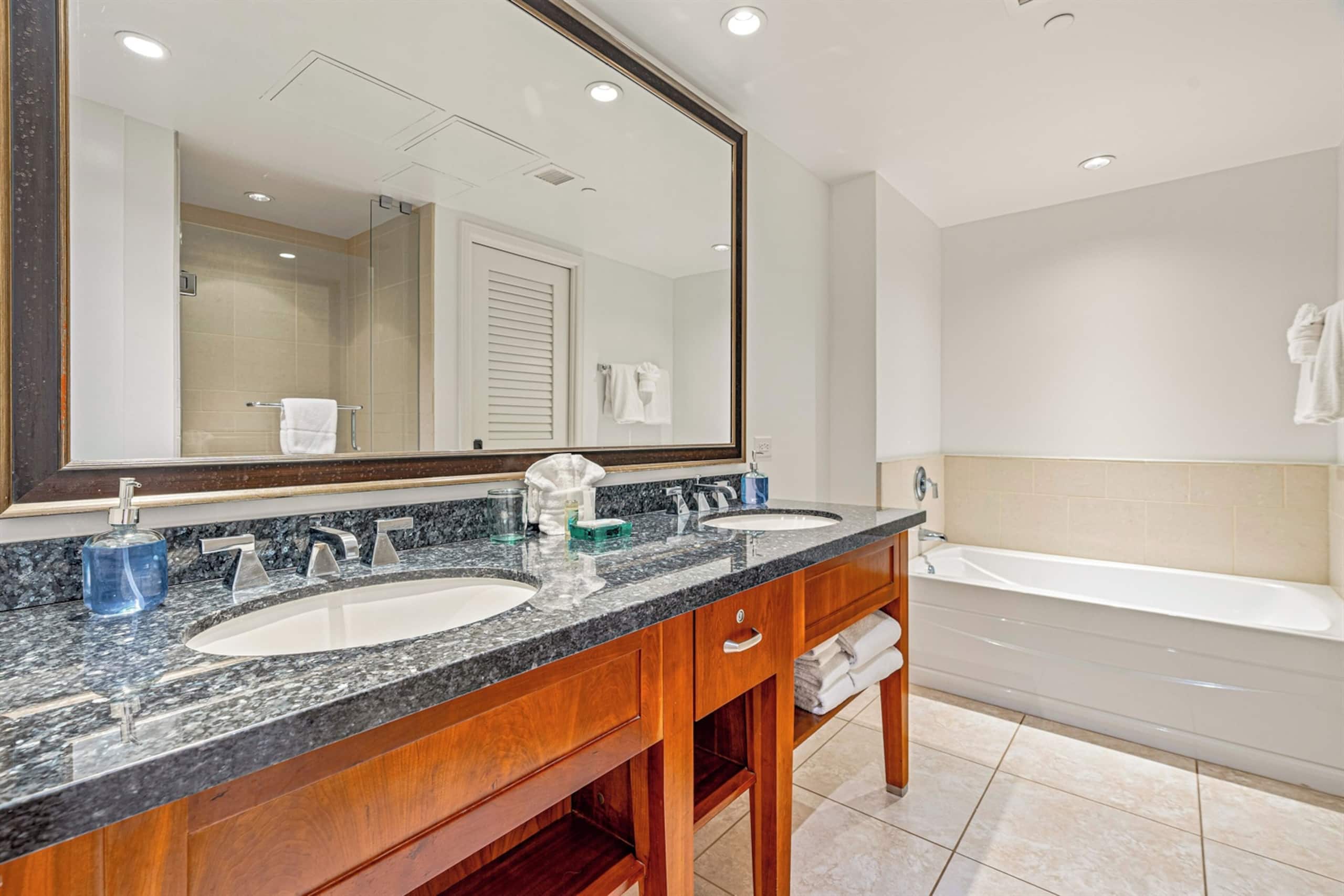 Condo in Lahaina · ★5.0 · 2 bedrooms · 3 beds · 2 baths - Image 9