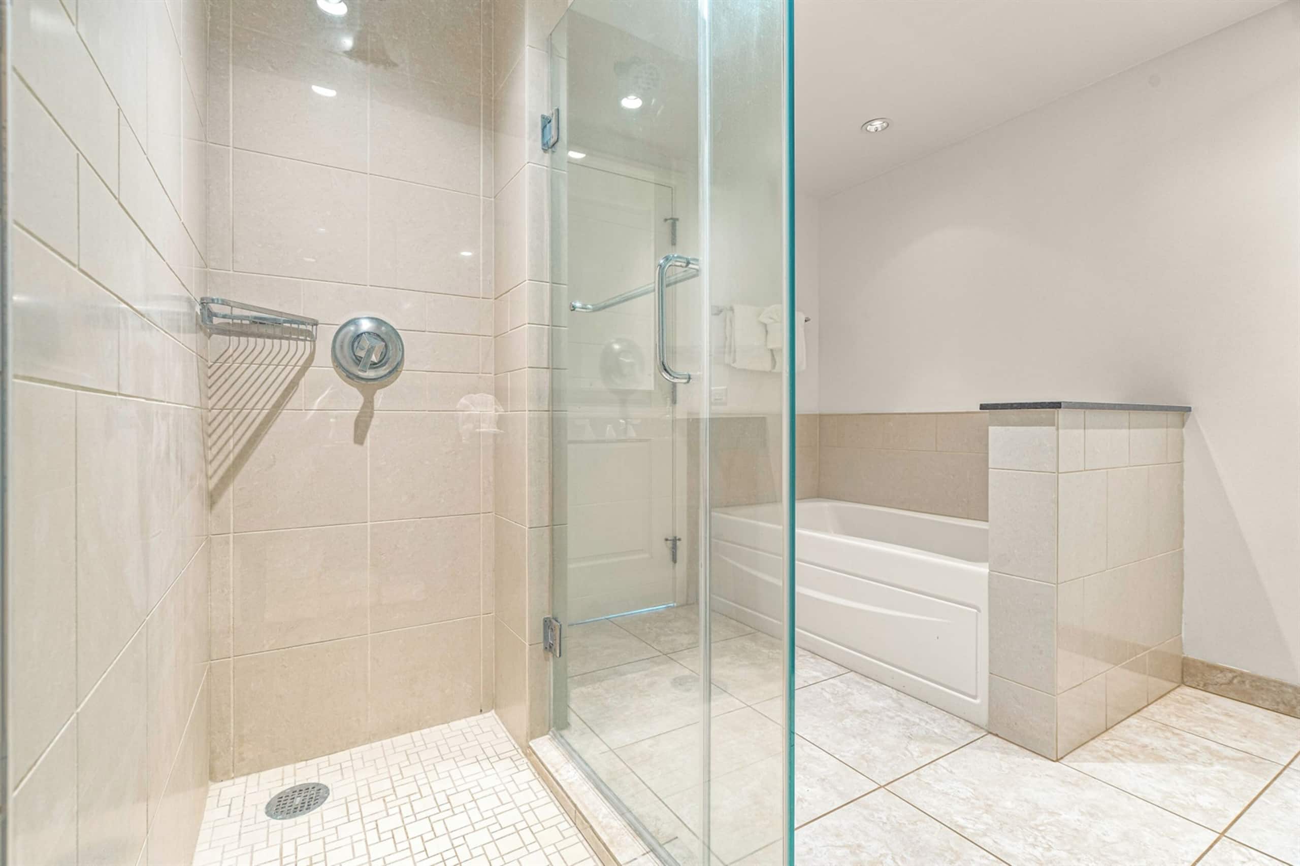 Condo in Lahaina · ★5.0 · 2 bedrooms · 3 beds · 2 baths - Image 47