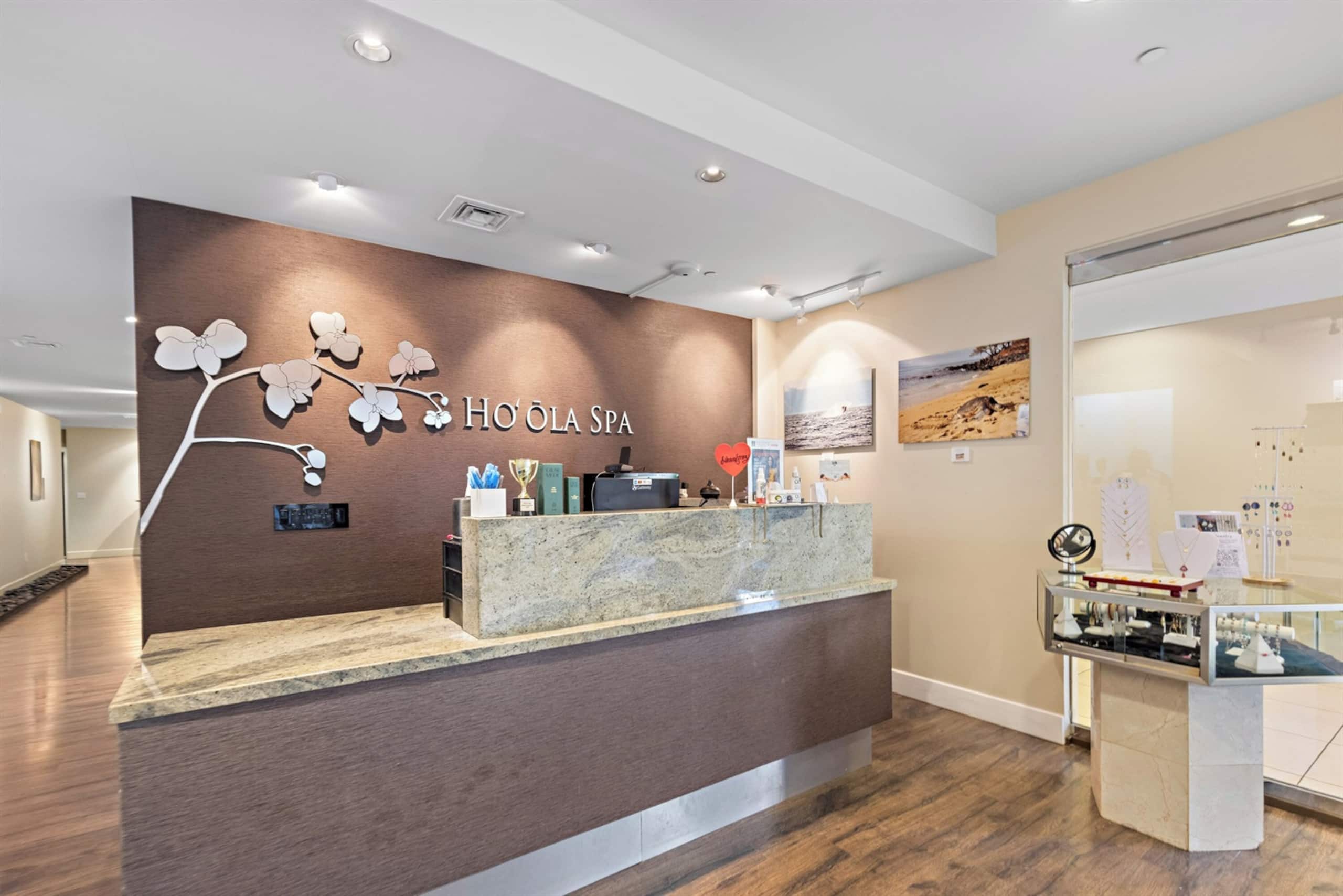 Condo in Lahaina · ★5.0 · 2 bedrooms · 3 beds · 2 baths - Image 104