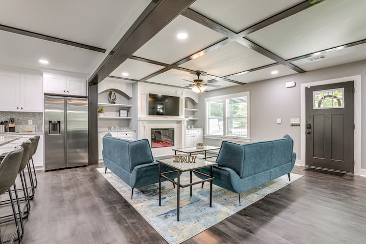 Family-friendly Deck & Yard: Modern Decatur Home - Stone Mountain