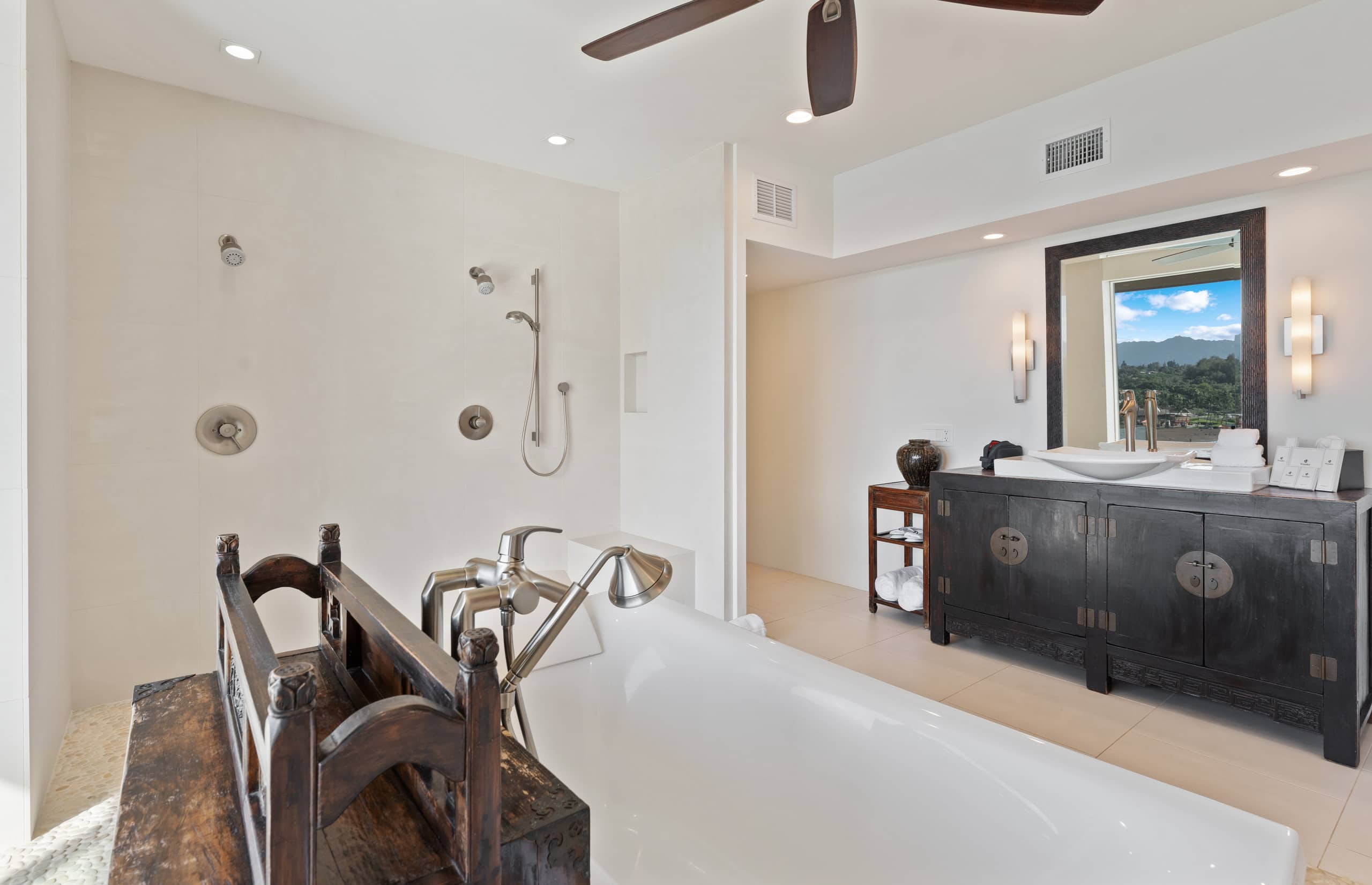 Home in Lihue · ★5.0 · 5 bedrooms · 7 beds · 5 baths - Image 33