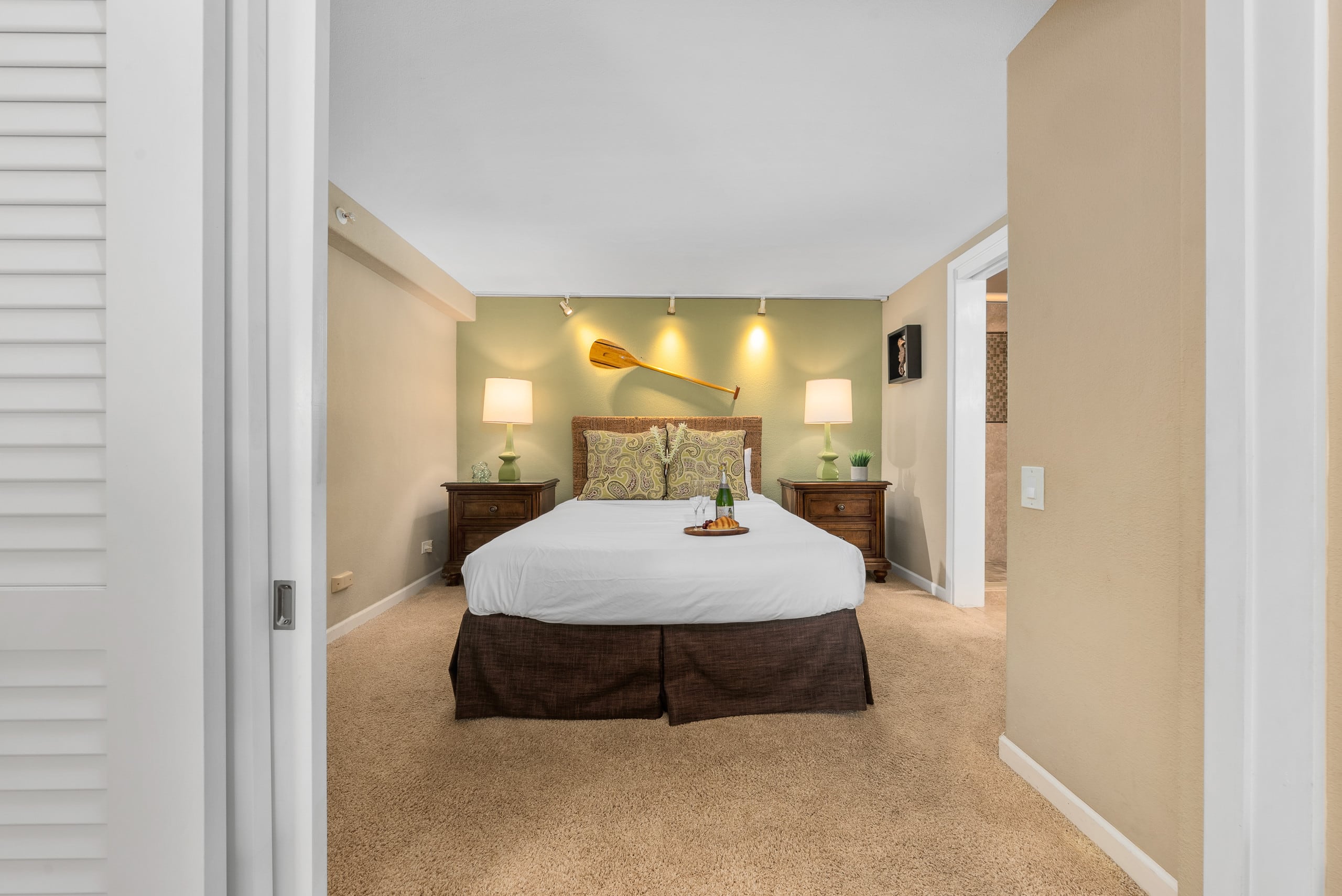 Condo in Lahaina · ★4.68 · 2 bedrooms · 2 beds · 2 baths - Image 9