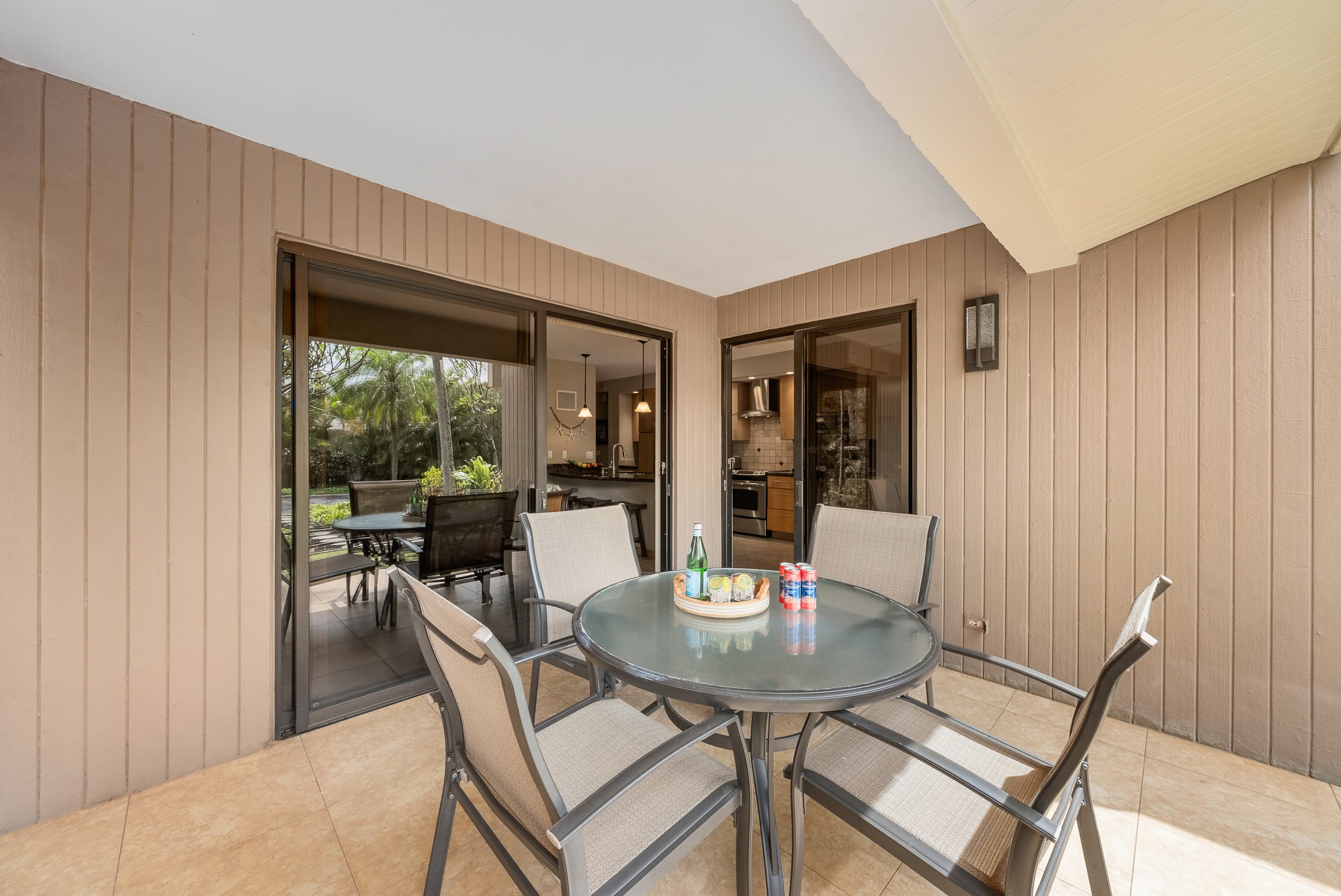 Condo in Lahaina · ★4.68 · 2 bedrooms · 2 beds · 2 baths - Image 32