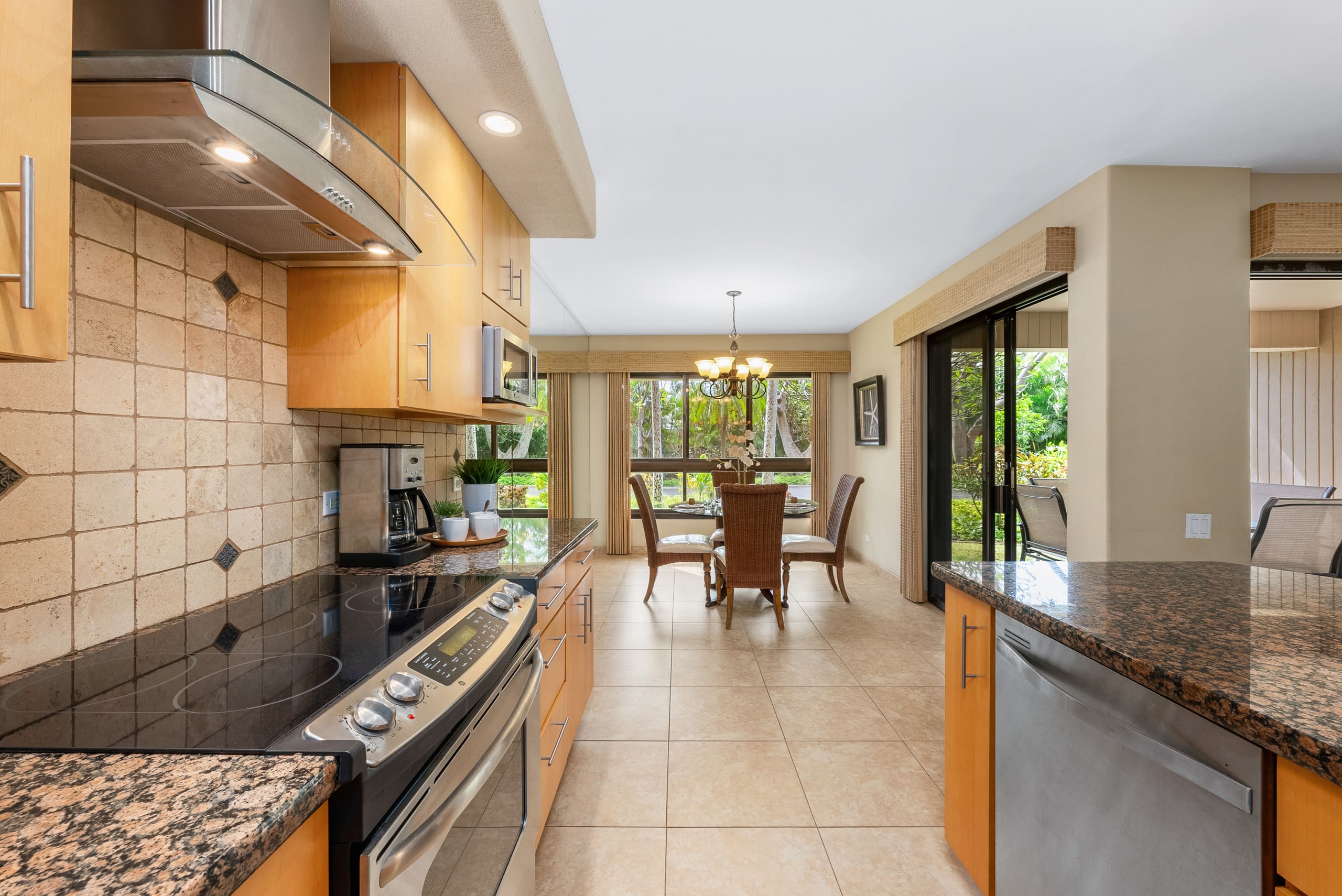 Condo in Lahaina · ★4.68 · 2 bedrooms · 2 beds · 2 baths - Image 3