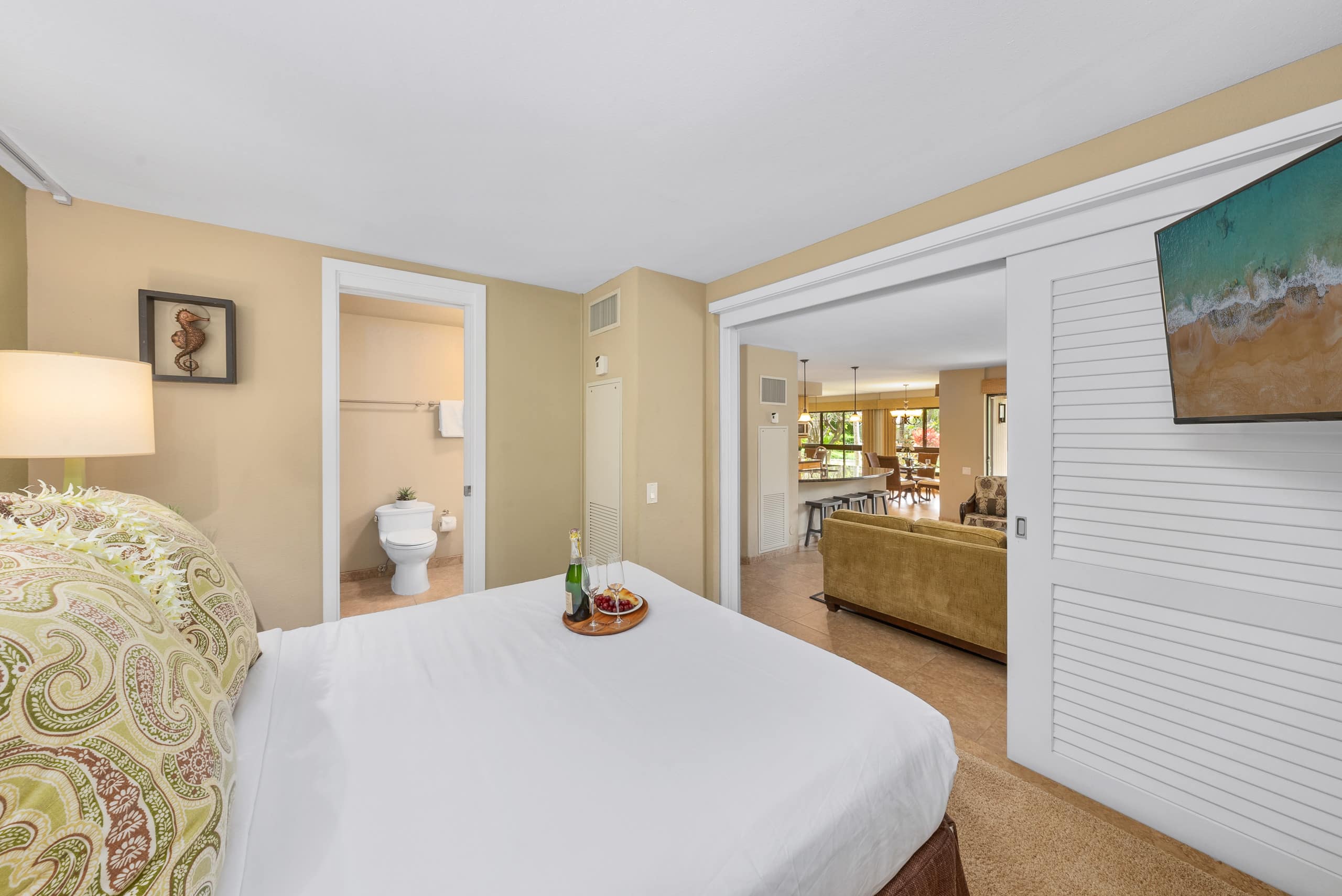 Condo in Lahaina · ★4.68 · 2 bedrooms · 2 beds · 2 baths - Image 10