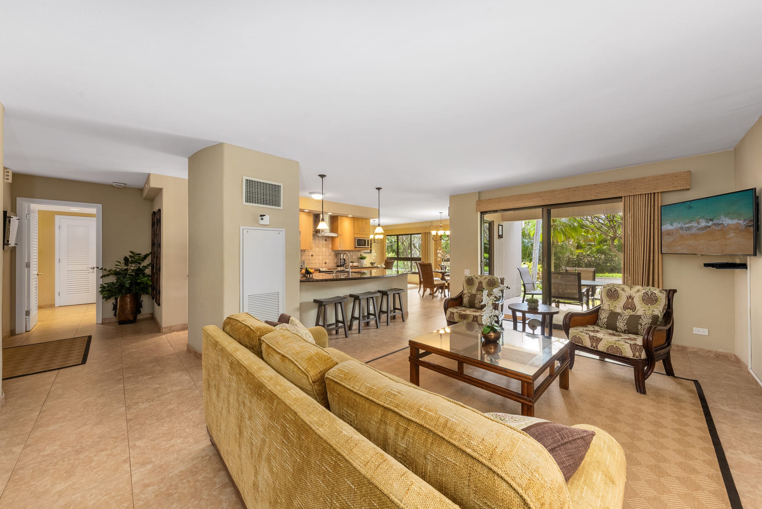 Condo in Lahaina · ★4.68 · 2 bedrooms · 2 beds · 2 baths - Image 48