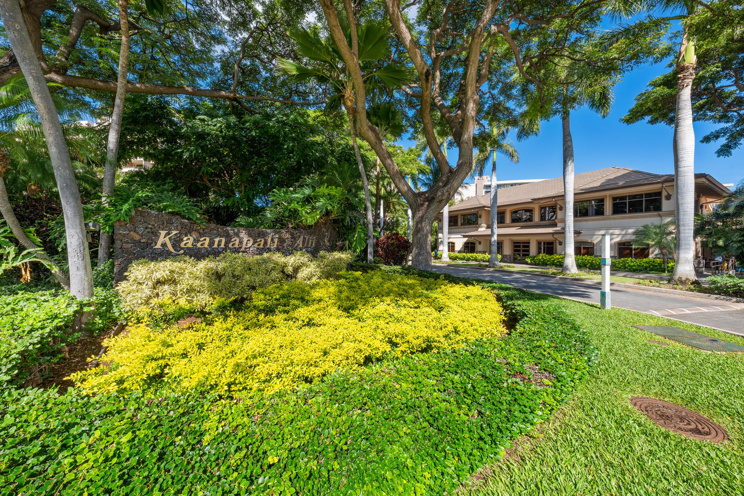 Condo in Lahaina · ★4.68 · 2 bedrooms · 2 beds · 2 baths - Image 36