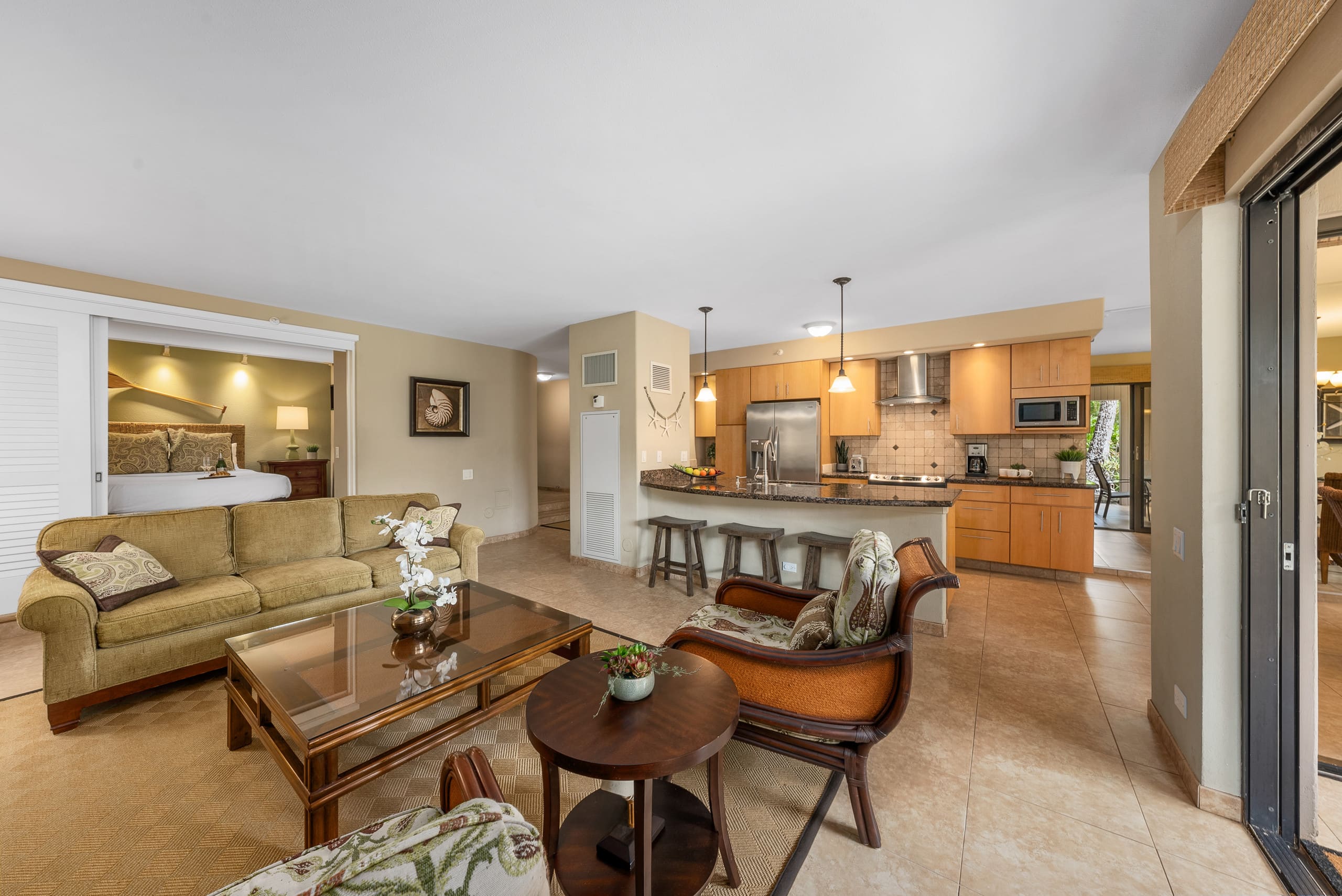 Condo in Lahaina · ★4.68 · 2 bedrooms · 2 beds · 2 baths - Image 50