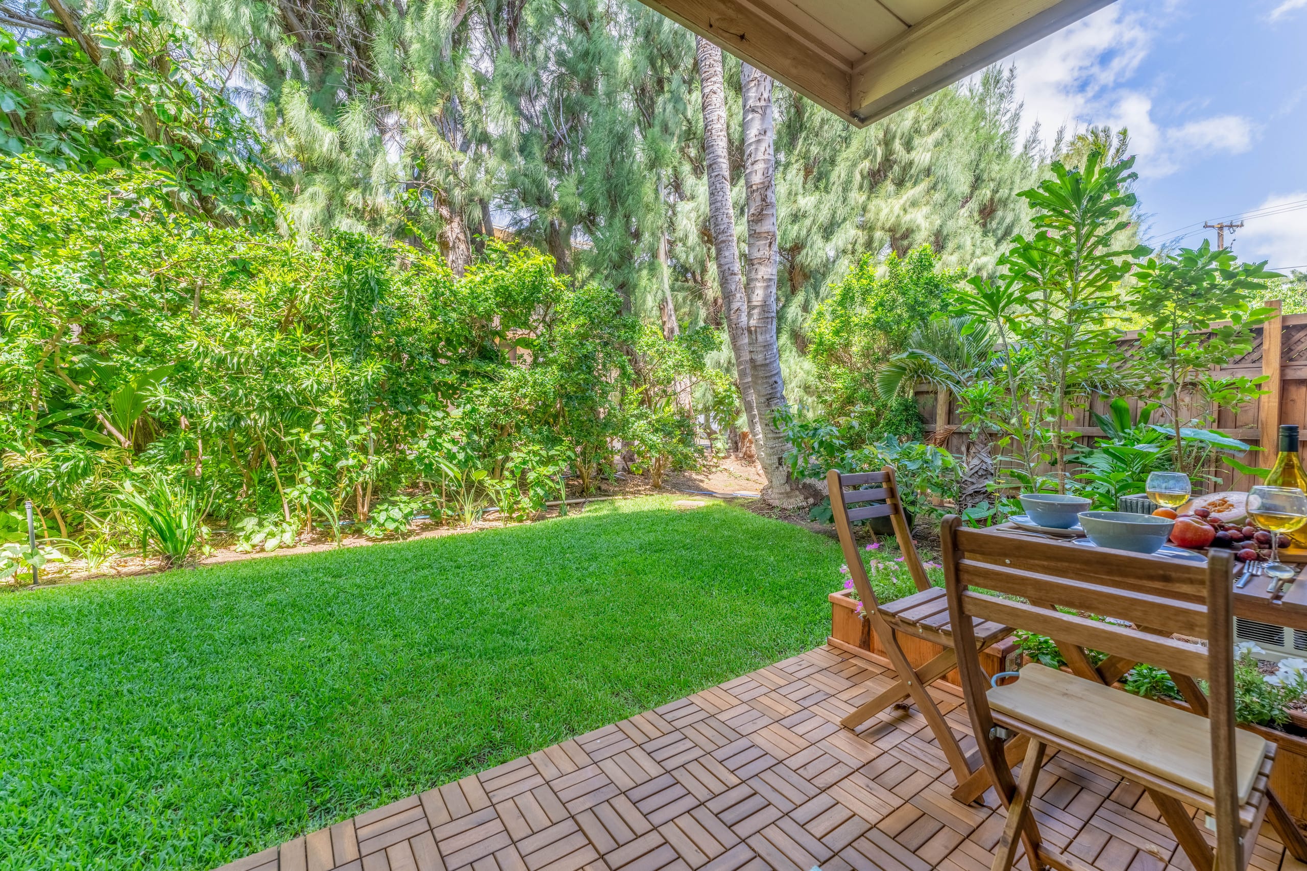 Condo in Wailuku · ★4.95 · 1 bedroom · 2 beds · 1 shared bath - Image 8