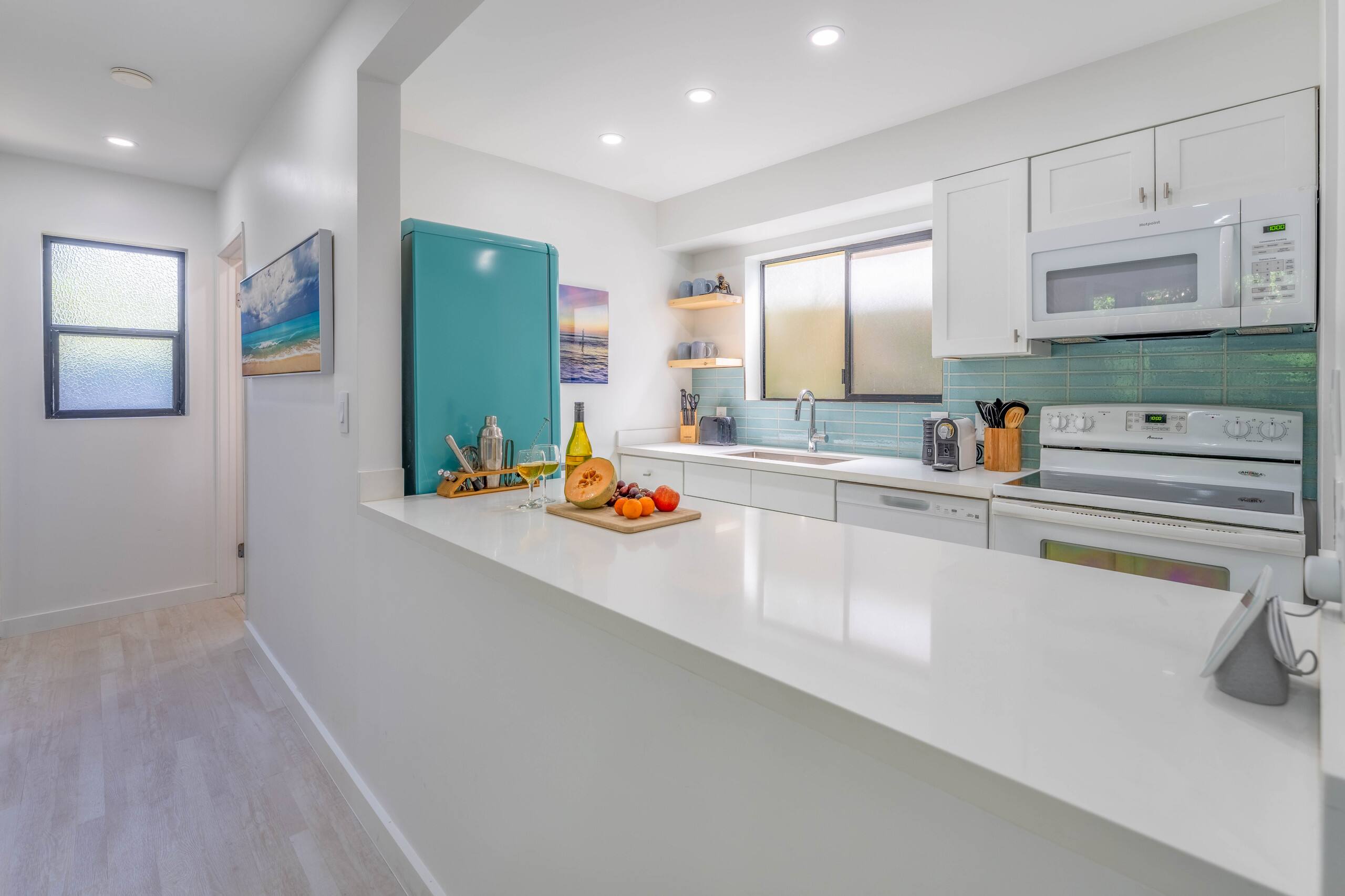 Condo in Wailuku · ★4.95 · 1 bedroom · 2 beds · 1 shared bath - Image 4