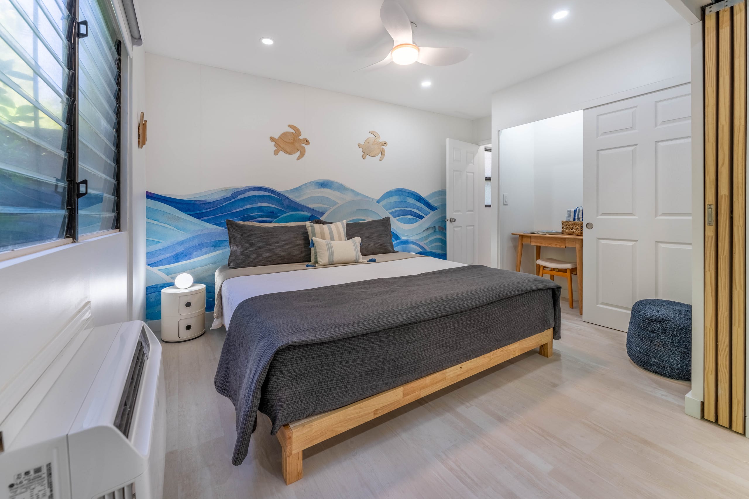 Condo in Wailuku · ★4.95 · 1 bedroom · 2 beds · 1 shared bath - Image 14