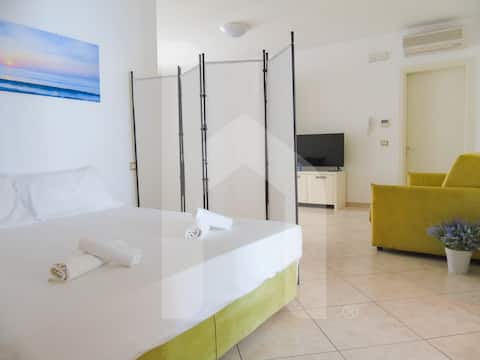 Proprietà Airbnb di successo: Homiday - Felicioni Alba, Studio on the 1st Floor a Alba Adriatica