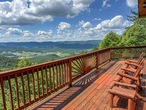 Cloud 9: Log Cabin, Stunning View, Luxury Hot Tub
