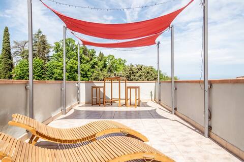 Lh - Elena's terrace