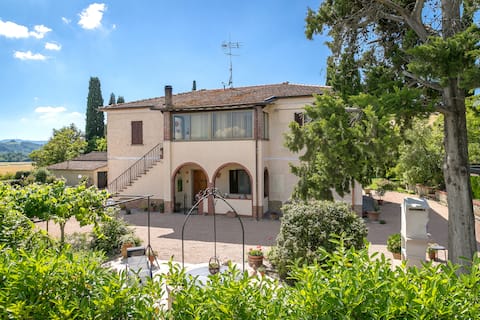 Annuncio Airbnb popolare: Podere San Giusto Vacation Home a Volterra