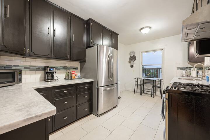 *Perfect Family Home* | 5 Min to Zoo/Balboa Park! gallery image 5